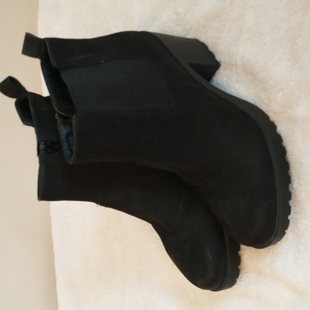 Vagabond Leather Lug Heeled Ankle Boot, Black, Euro 38, US Size 8, Grunge, Rock